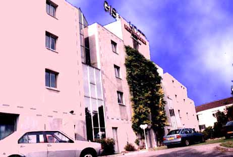 paris
        hotels
        disneyland - gis hotel paris - building